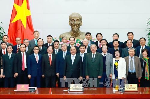 Thủ tướng Nguyễn Xuân Phúc mong muốn các nhà khoa học tiếp tục tư vấn, phản biện chính sách - ảnh 1